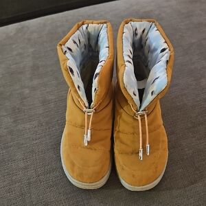 Hey Dude Children's Boots Size Y4